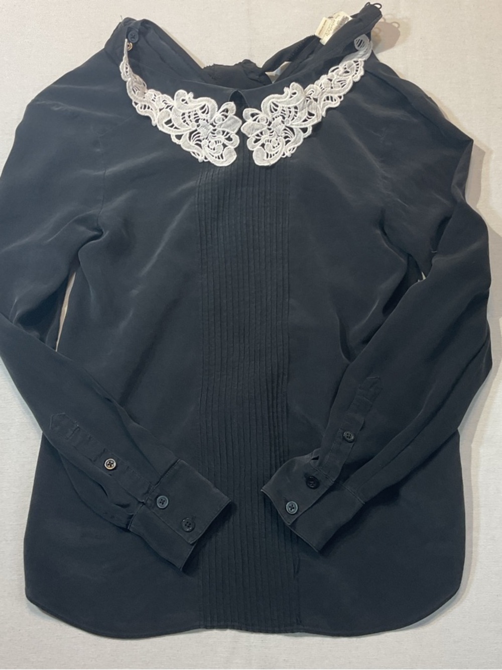 Kate Spade 100% Silk Black Blouse with Eyelet White‎ Lace Ruffle Collar Size XXS